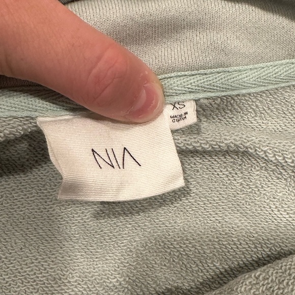 NIA cropped sweater. quarter zip - Picture 2 of 2